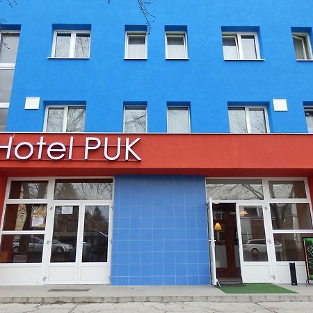 Topoľčany Hotel Puk מראה חיצוני תמונה